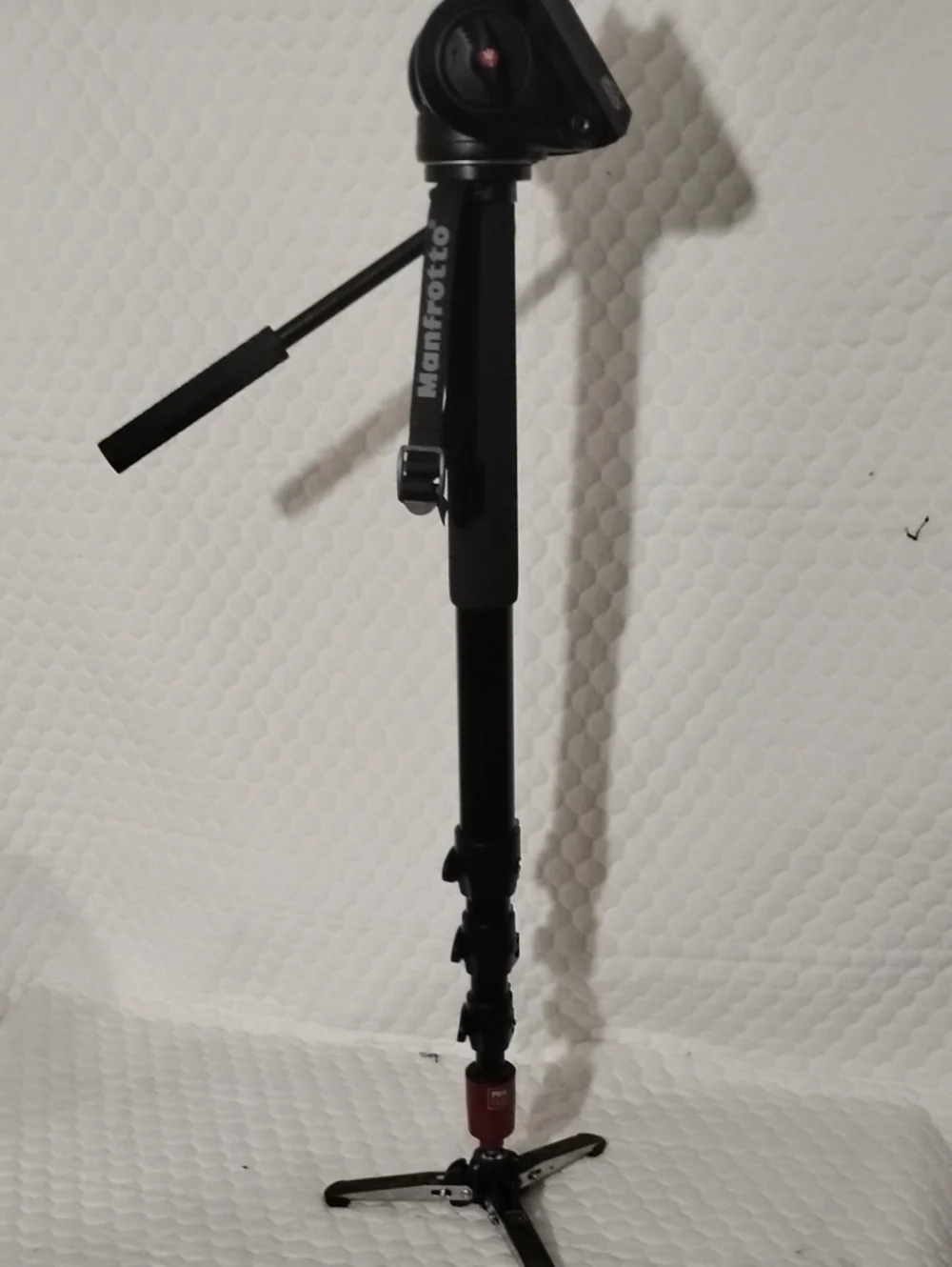 Manfrotto MVM500A Fluid Video Monopod w/ MVH500AH Head & Pan Bar.